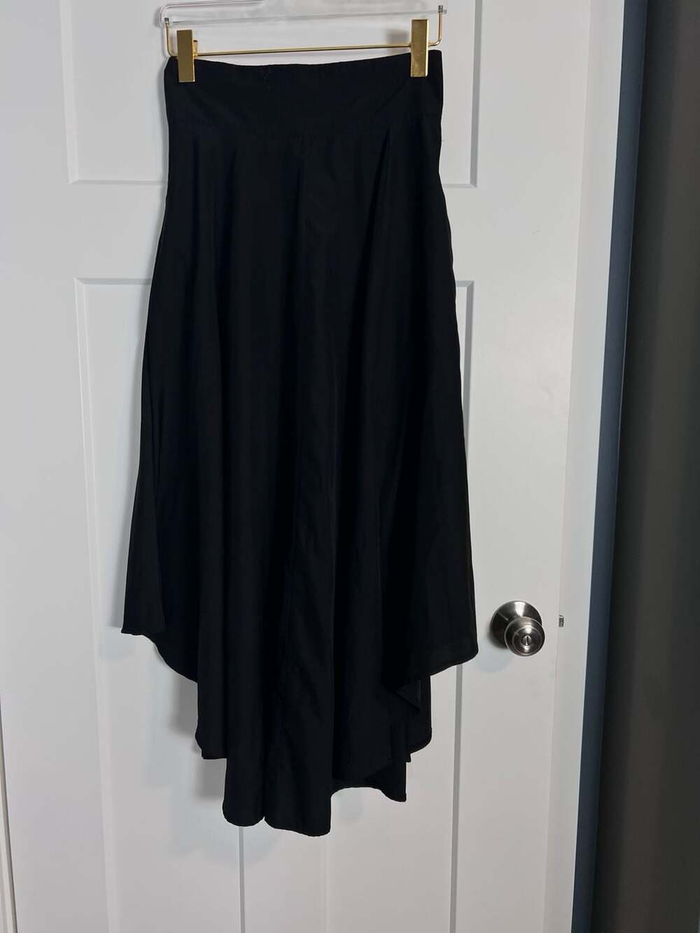 Asymmetrical Hem Midi Skirt with Pockets in Black